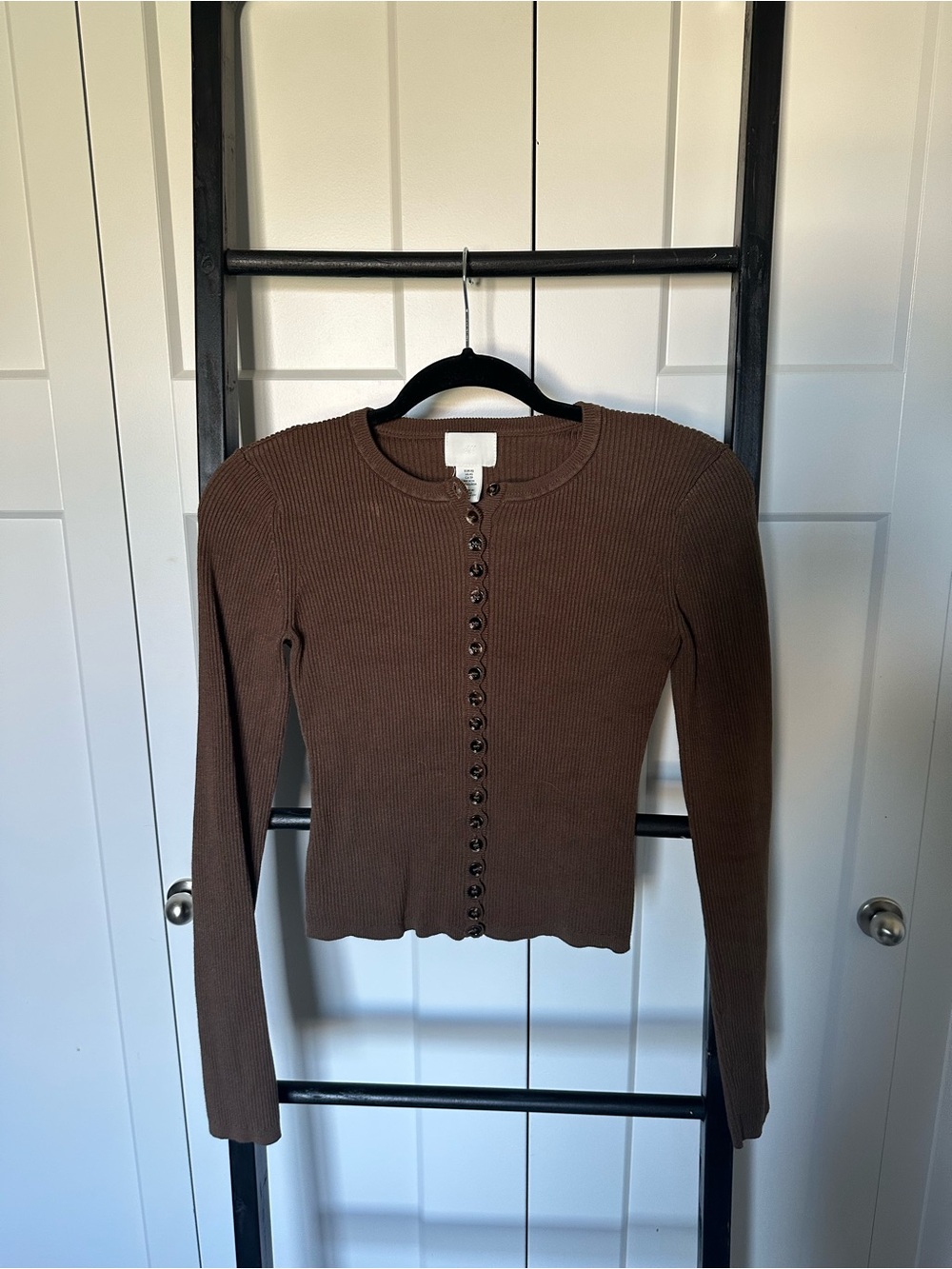 H&M Brown Ribbed Button-Front Long Sleeve Top